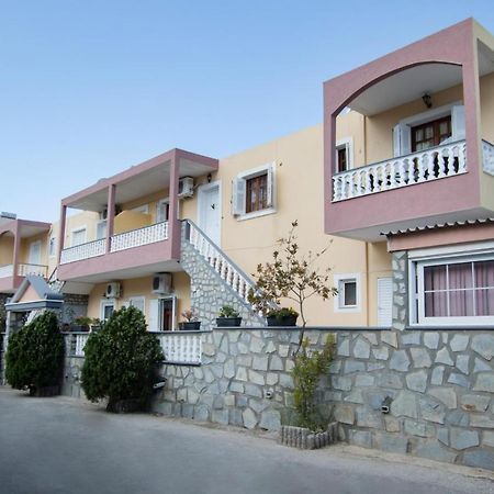 Appartamento Roumeliotis House Karpathos Esterno foto
