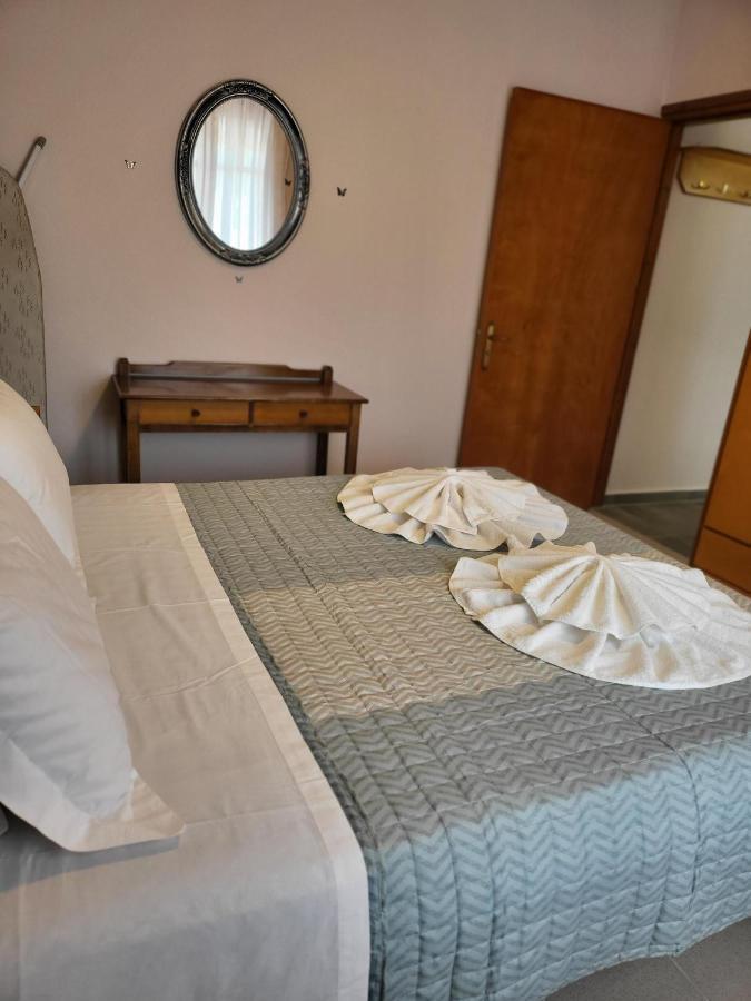 Appartamento Roumeliotis House Karpathos Esterno foto