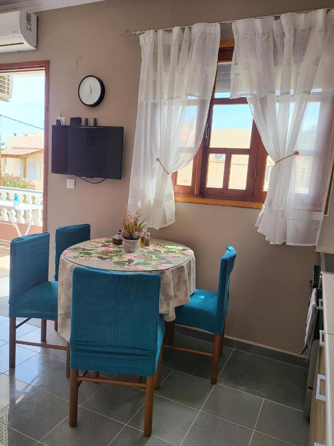 Appartamento Roumeliotis House Karpathos Esterno foto